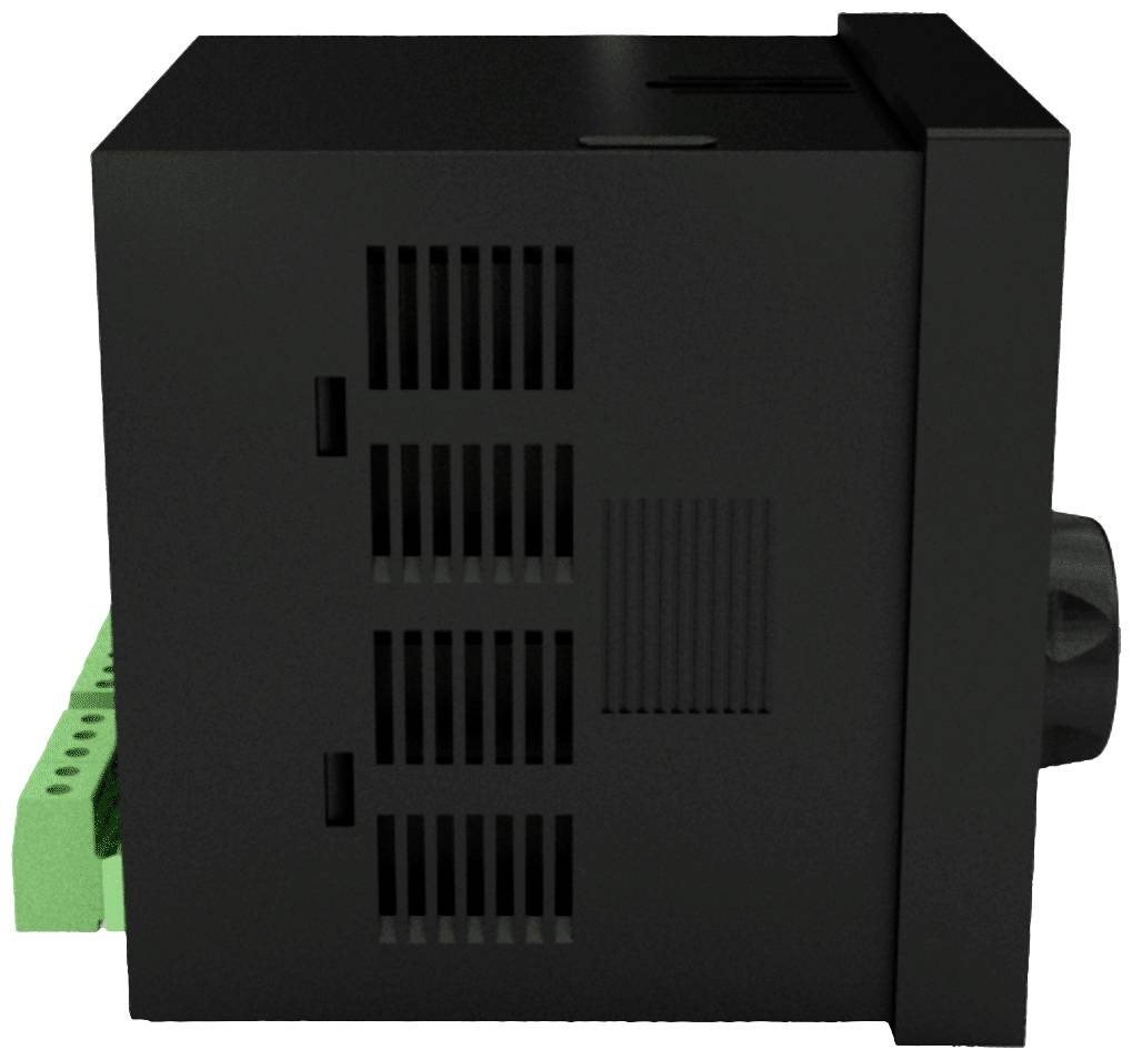 Ein schwarzes elektronisches Gerät mit Lüftungsschlitzen an der Seite und grünen Anschlussklemmen auf der Rückseite.