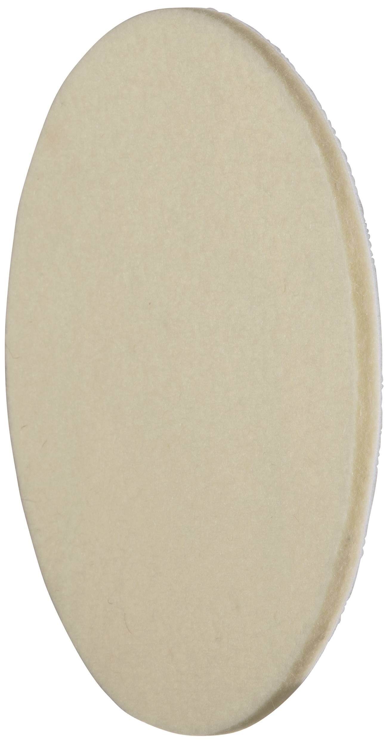 Beige Oval aus Filzmaterial, seitlich fotografiert.
