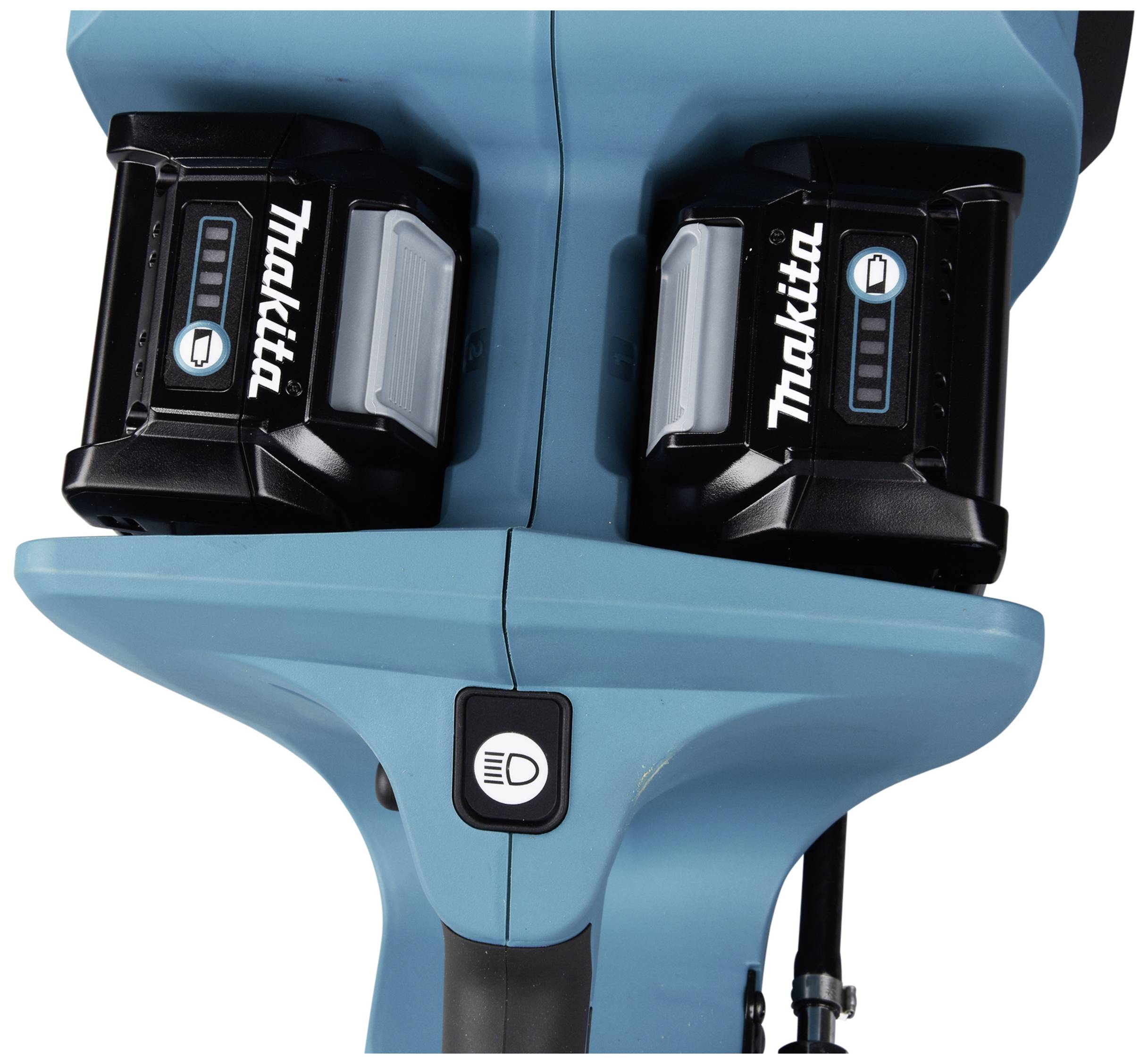 Zwei schwarze Batterien sind nebeneinander in einem blauen Gerät eingesetzt. In der Mitte befindet sich eine Leuchtanzeige.