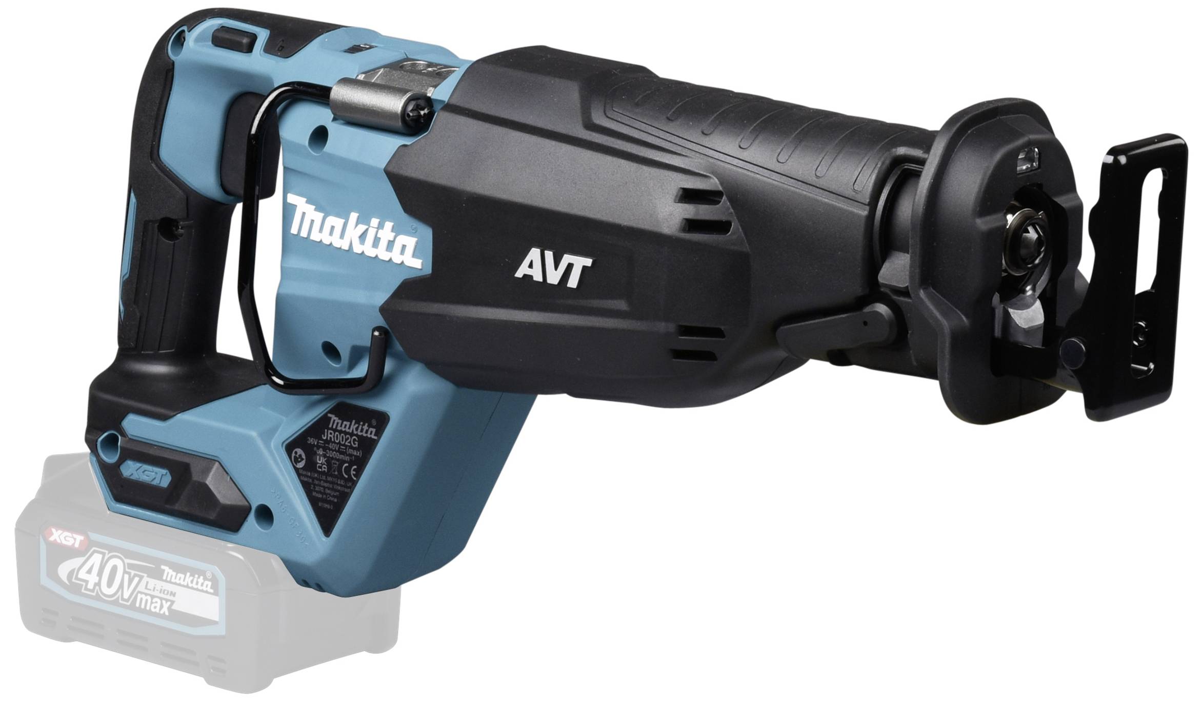 Eine blaue und schwarze Makita Akku-Säbelsäge mit einer montierten Klinge, linksseitig die Batteriekammer erkennbar.