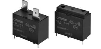Zwei schwarze Relais mit silbernen Anschlüssen und Aufschrift 'OMRON'. Das linke Relais ist G4A-1A-E, das rechte ist G4A-1A-PE.