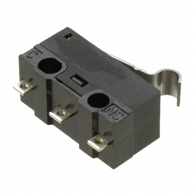 Kleiner schwarzer Mikroschalter mit drei Anschlussklemmen und einem Metallhebel für elektrische Geräte.