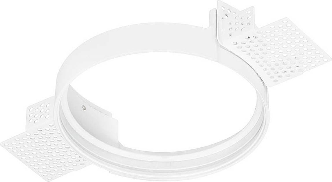 Runder, weißer Einbauring für Deckenleuchten mit gezackten Befestigungswinkeln, die durchlöchert sind für einfachere Installation.