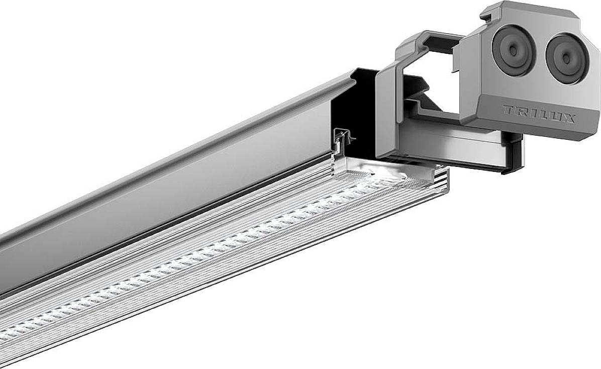 Eine silberne LED-Leiste mit einem Sensor an der Oberseite, geeignet für Innenbeleuchtung. Der Sensor kann zur Lichtsteuerung dienen.