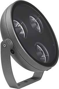 Runde LED-Leuchte mit drei sichtbaren Linsen, montiert auf einem Metallarm. Geeignet für Innen- oder Außenbeleuchtung.