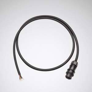 Schwarzes Coil-Kabel mit offenem Ende links und Stecker rechts; für elektrotechnische Anwendungen.