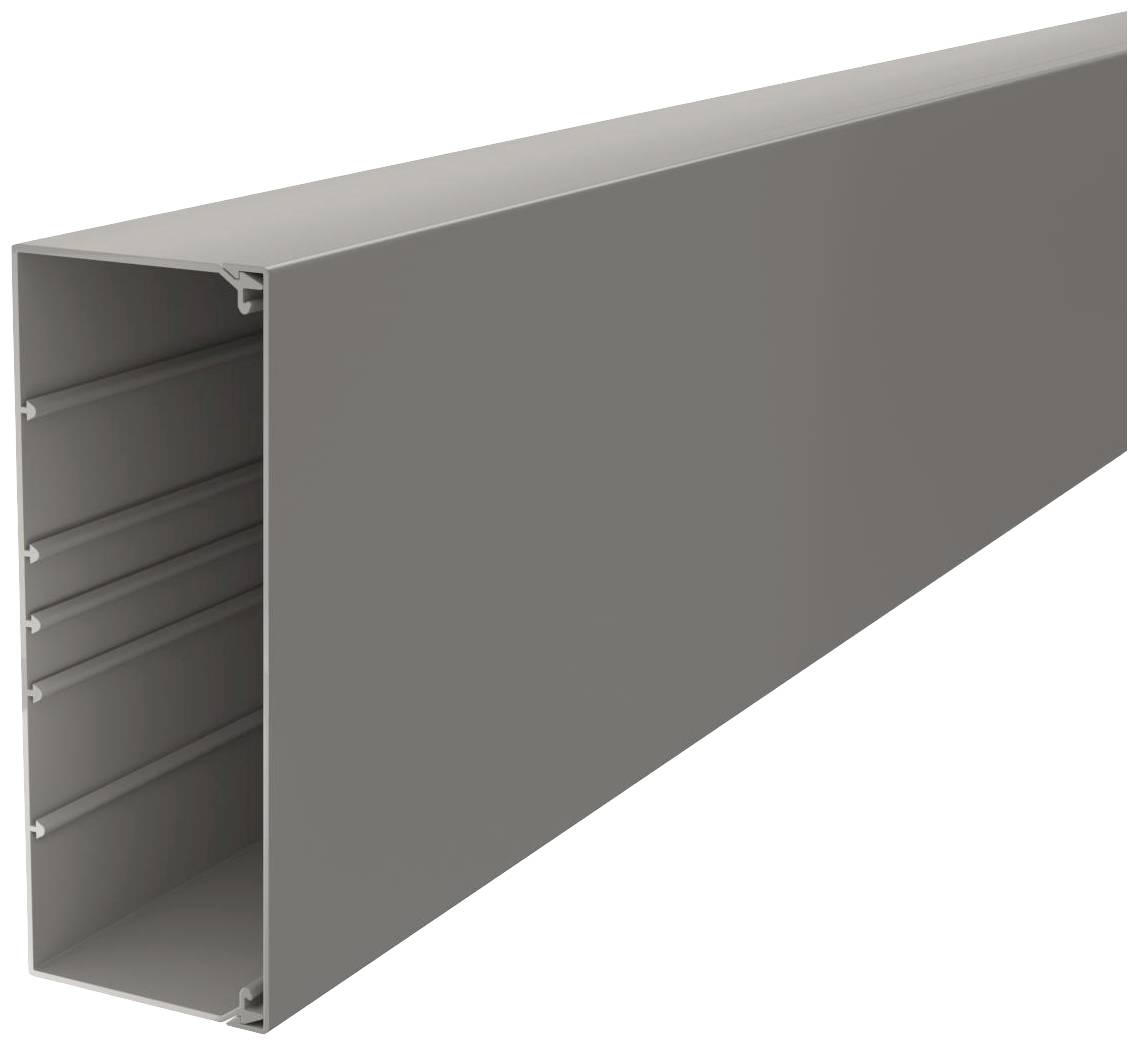 Rechteckiger Metallkanal mit offenen Enden und inneren Rippen, perspektivische Ansicht von der Seite. Verwendung zur Kabelverlegung.