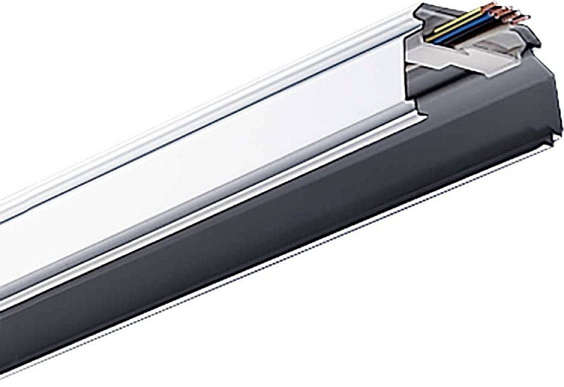 Nahaufnahme einer aufgeschnittenen LED-Leuchtstoffröhre, die die internen Komponenten und farbige Drähte zeigt.