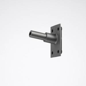 Metallhalterung mit rechteckiger Basis und rundem, hohlem Rohr, das rechtwinklig von der Basis absteht. Geeignet für Wandbefestigungen.