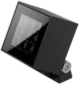 Schwarzer LED-Strahler in quadratischer Form, leicht nach oben geneigt, mit seitlichem Befestigungspunkt.