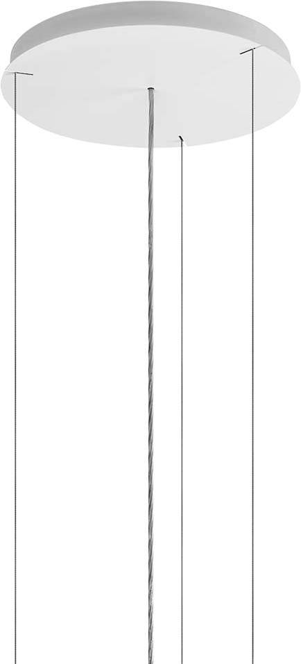 Eine Metallkette hängt senkrecht, mit einem Knoten in der Mitte, vor einem neutralen Hintergrund.