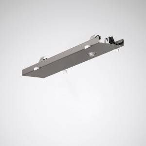 Lampengehäuse in modernem Metall-Design, bietet Platz für mehrere Einbaustrahler.