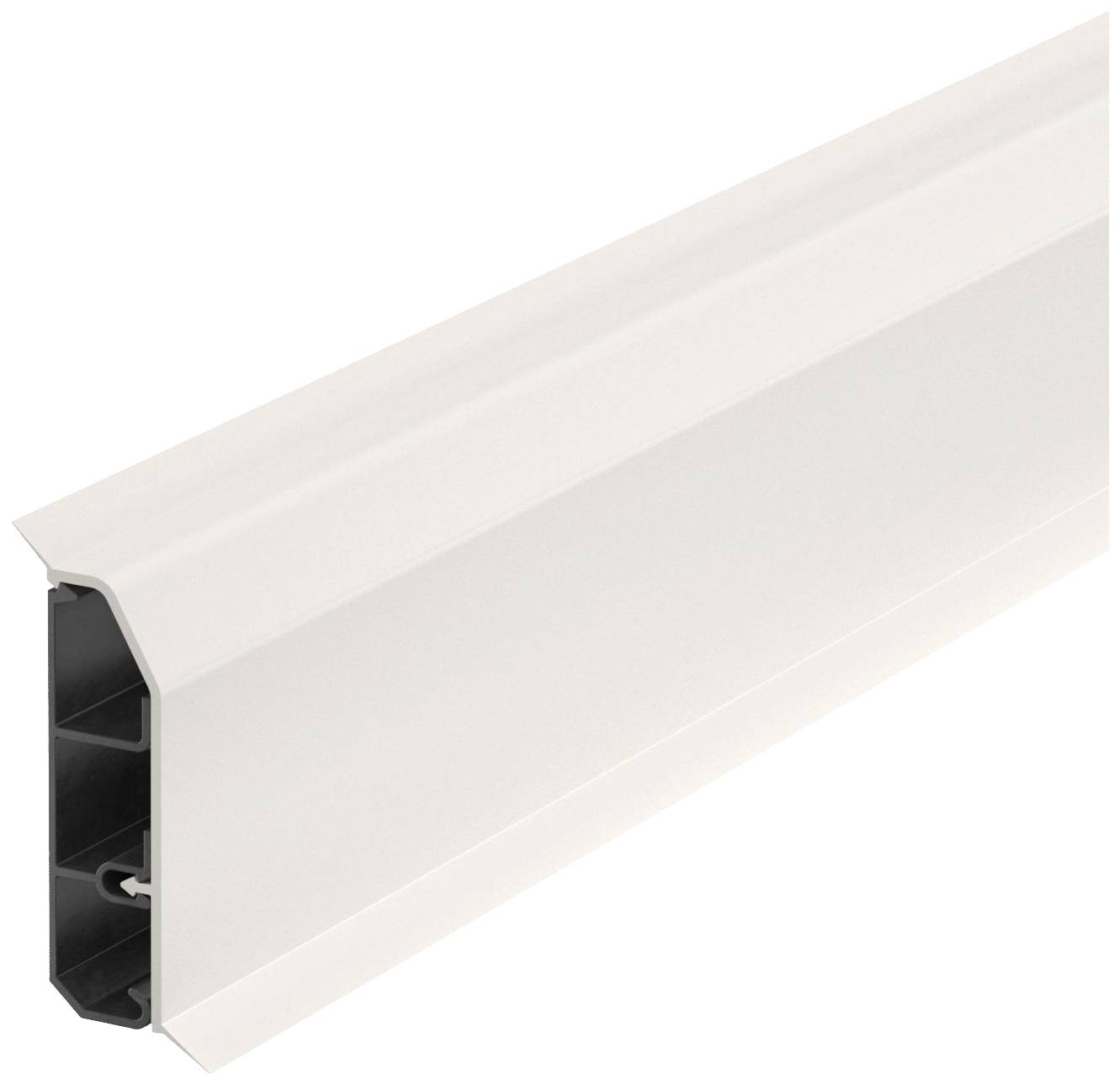 Ein weißer Kunststoffkabelkanal mit rechteckiger Form und seitlicher Öffnung zur Kabelverlegung. Flaches Design für Wandmontage.