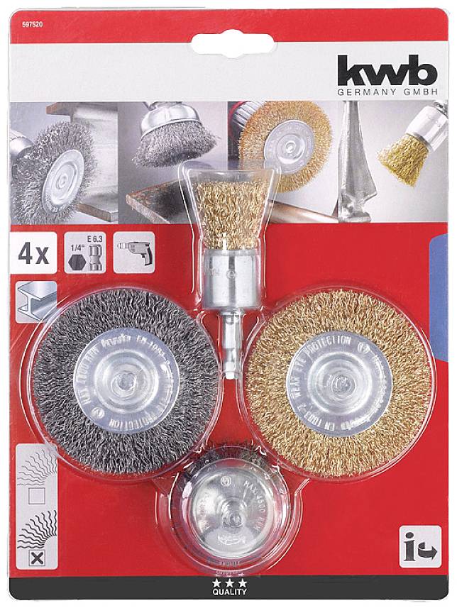 Satz von vier Drahtbürstenaufsätzen für Bohrmaschinen auf einer Verpackung. Geeignet für unterschiedliche Reinigungs- und Schleifarbeiten.