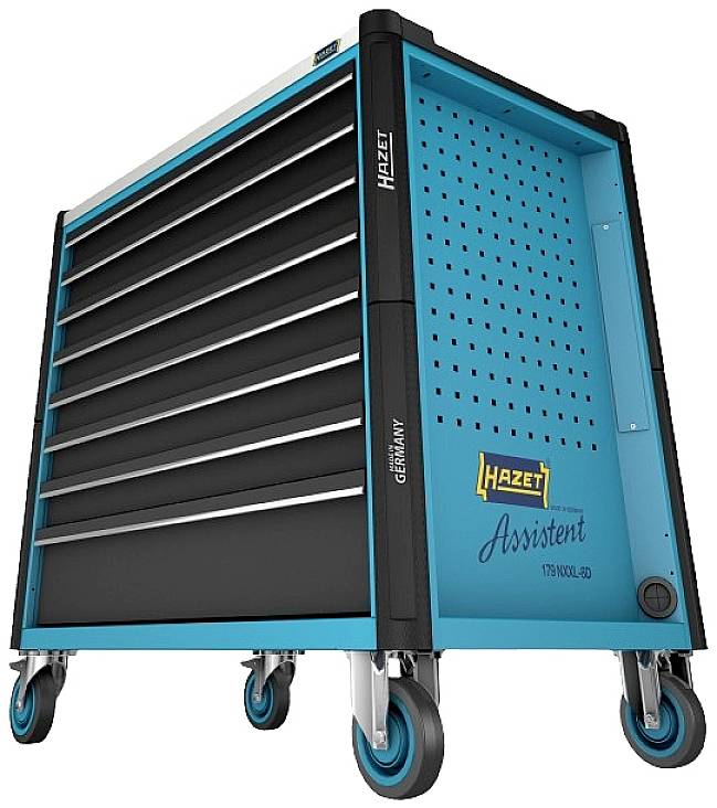 Blauer Werkzeugwagen mit schwarzen Schubladen. Markenname 'HAZET' sichtbar. Wagen hat vier Rollen und trägt das Wort 'Assistent'.