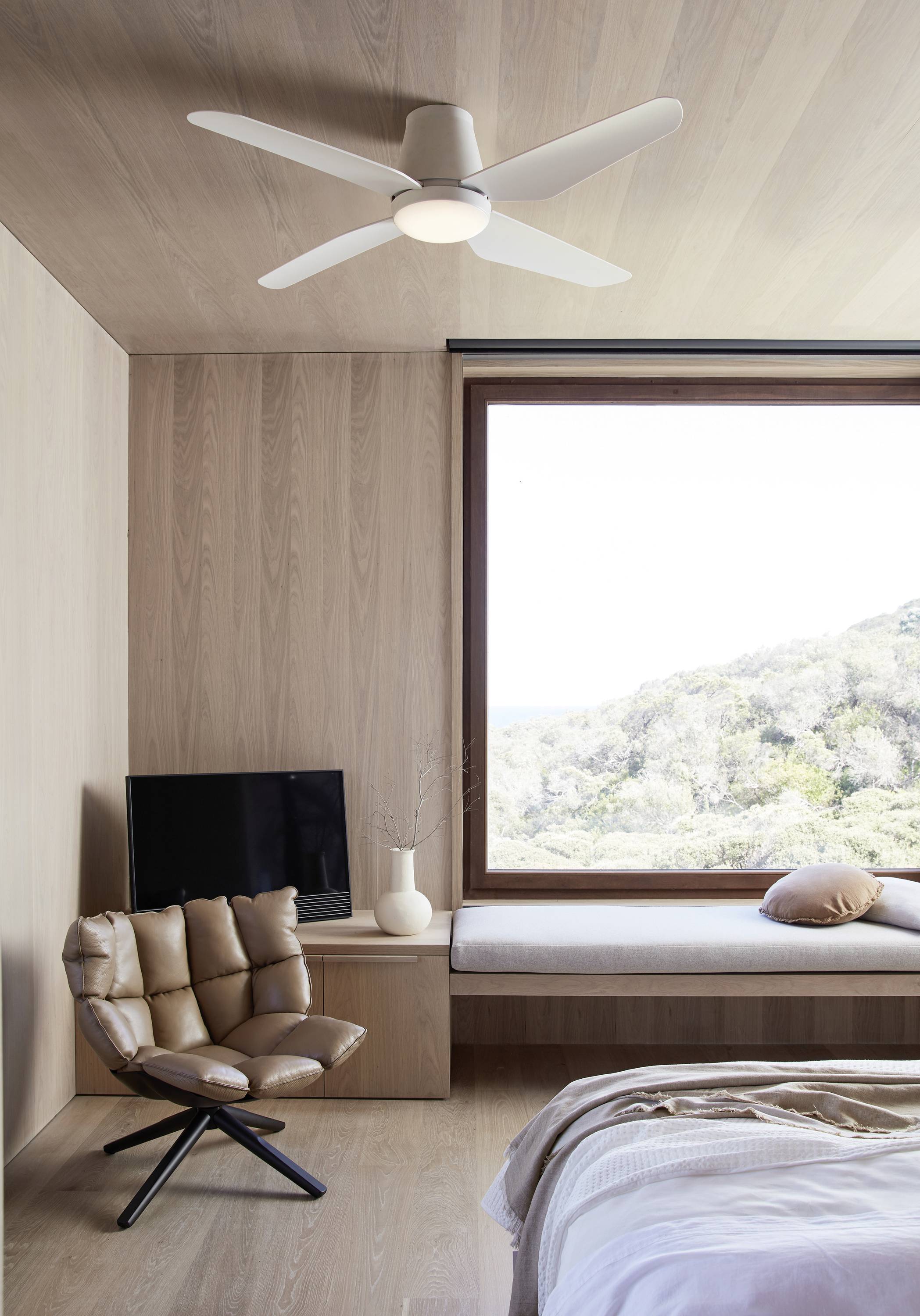 Lucci AIR Aria CTC LED Deckenventilator 65W (Ø x H) 122cm x 20cm Weiß mit Beleuchtung, mit Fernbedienung