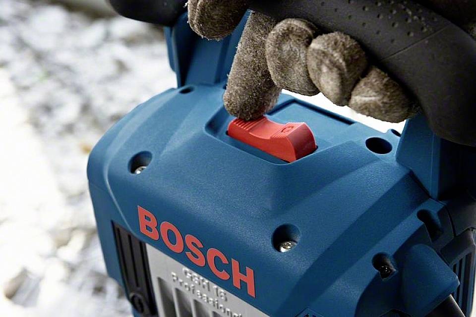 Bosch Professional GSH 16-28 -Abbruchhammer, Schlaghammer 1750 W, 1300 dBm 41 J