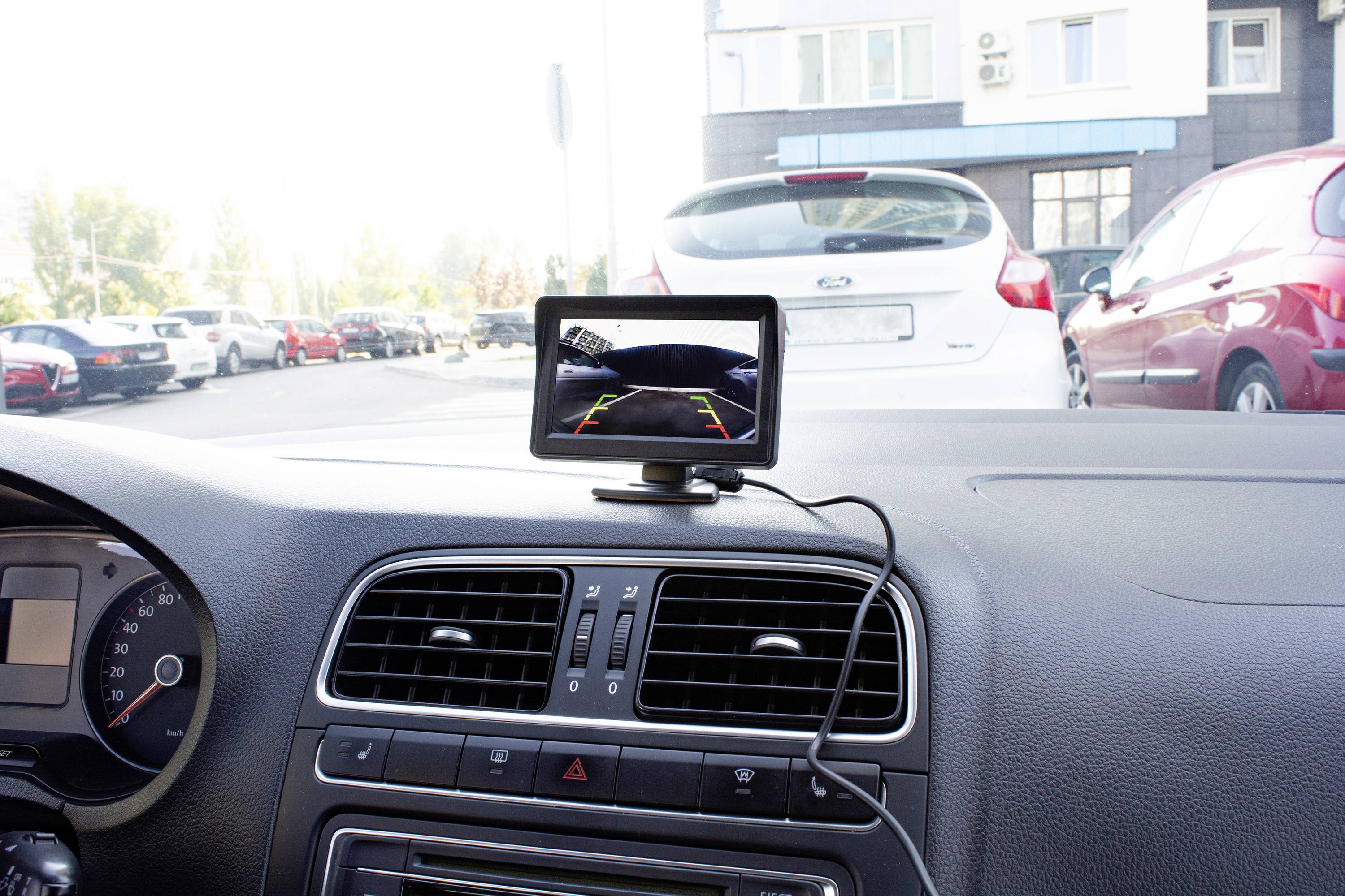 Technaxx TX-170 Funk-Rückfahrvideosystem Automatische Tag-/Nachtumschaltung, Einparksensoren, neigbar, IR-Zusatzlicht