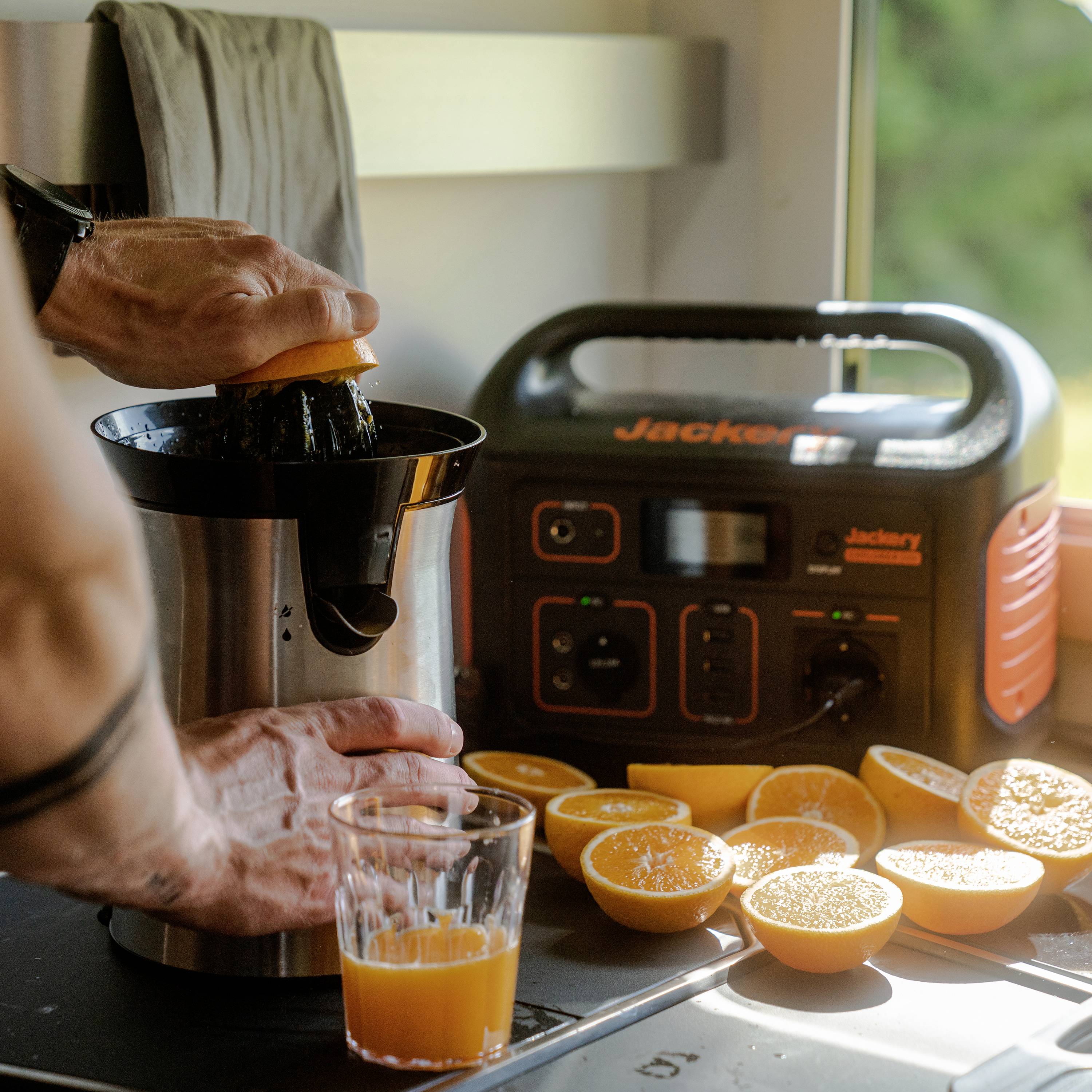 Jackery Explorer 500 Powerstation Li-Ion Schwarz, Orange mit Laderegler