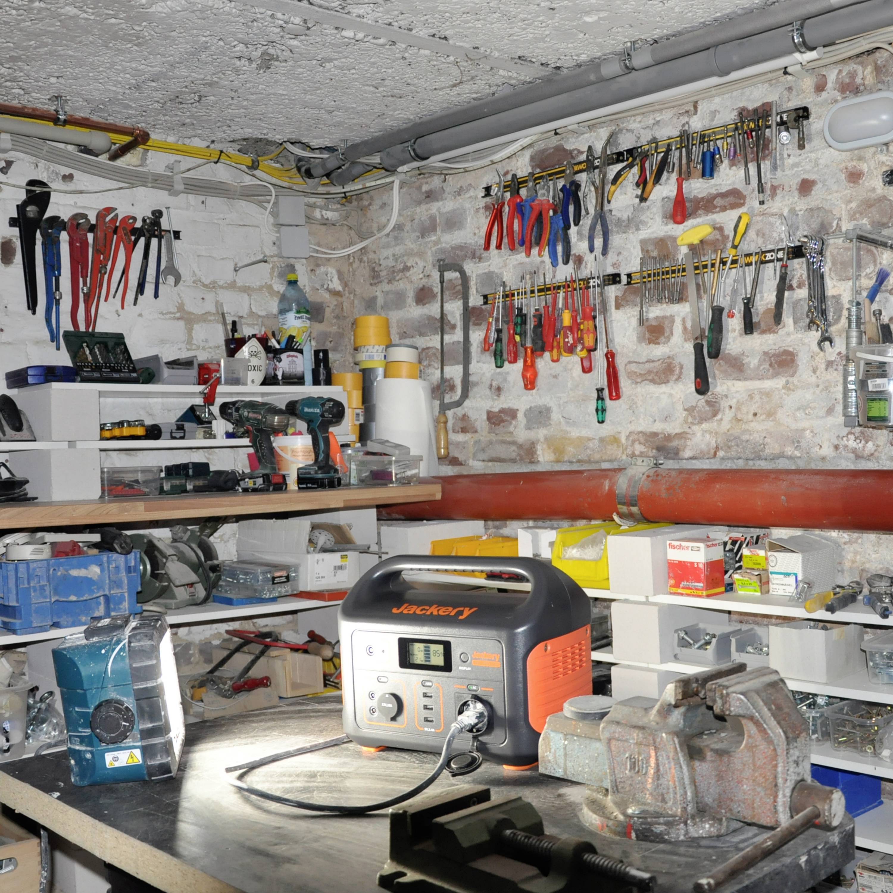 Jackery Explorer 500 Powerstation Li-Ion Schwarz, Orange mit Laderegler