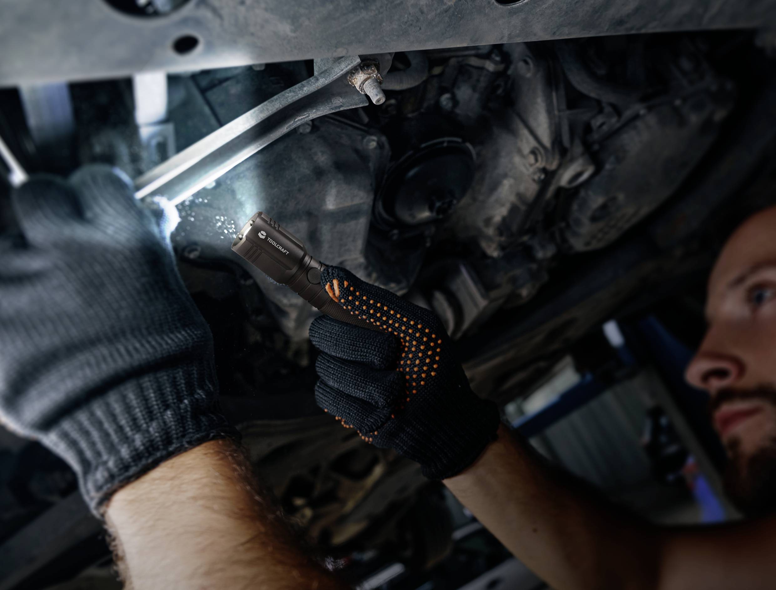 TOOLCRAFT TO-7838451 SMD LED Taschenlampe verstellbar batteriebetrieben 300lm 12h 121g