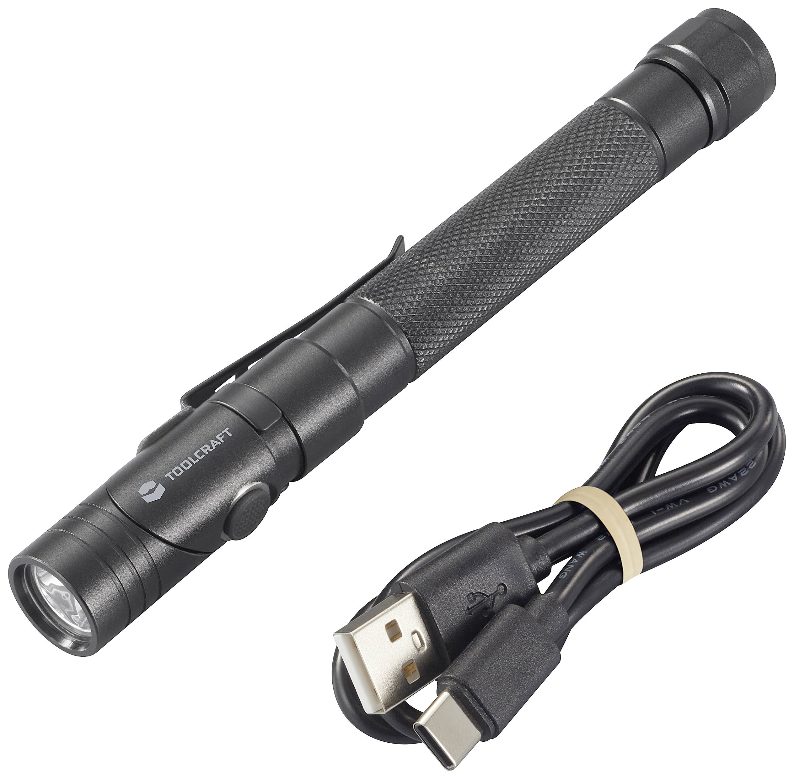 Stabtaschenlampe aus Metall mit USB-Anschluss, daneben ein passendes Ladekabel. Ideal für Outdoor und Notfälle.