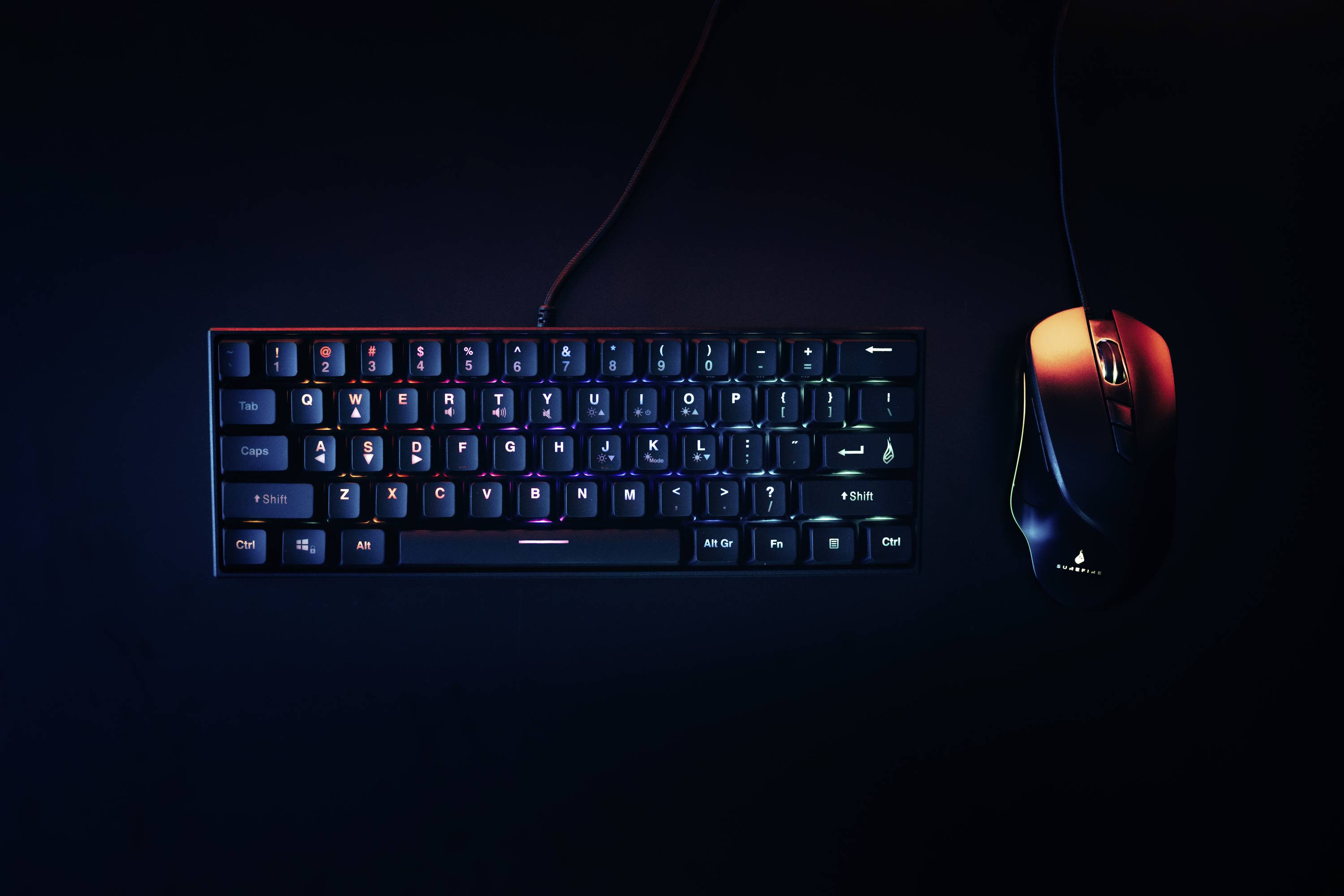 Surefire Gaming KingPin X1 Kabelgebunden, USB Gaming-Tastatur US-Englisch, QWERTY Schwarz Beleuchtet, Multimediatasten