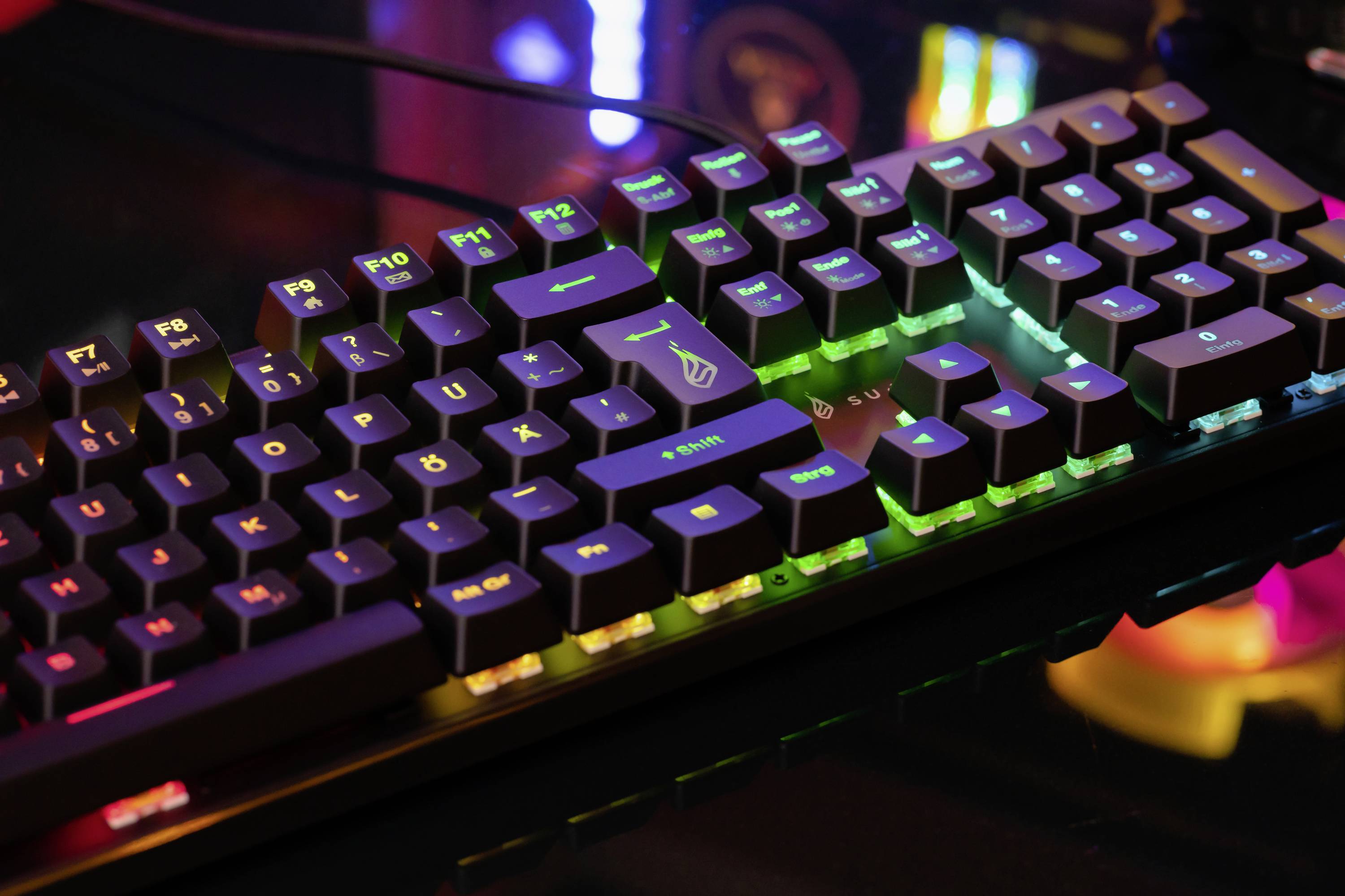 Surefire Gaming KingPin M2 Kabelgebunden, USB Gaming-Tastatur Deutsch, QWERTZ Schwarz Beleuchtet, Multimediatasten