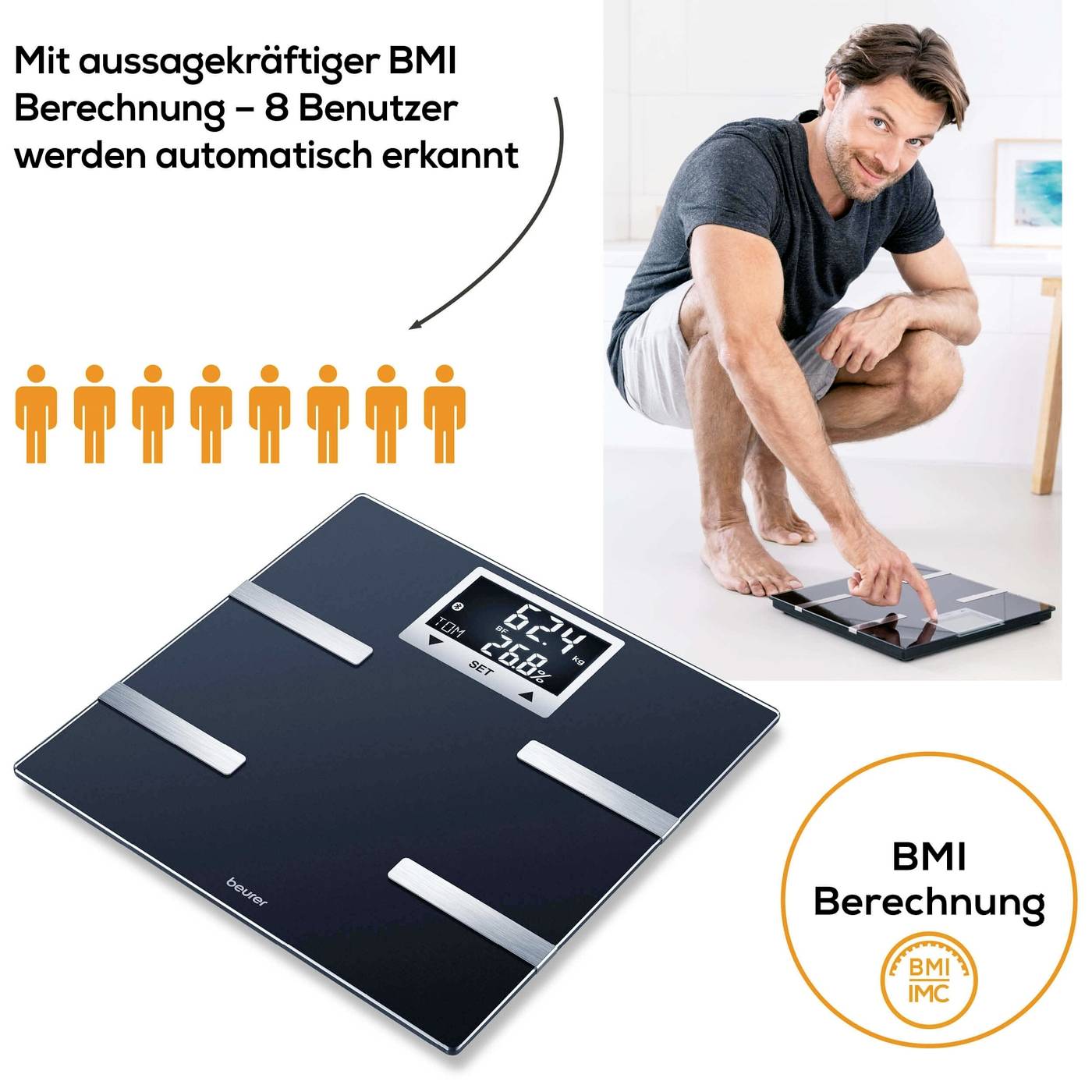 Person kniet neben digitaler Waage, zeigt auf Display. Text: Mit aussagekräftiger BMI Berechnung – 8 Benutzer werden automatisch erkannt.