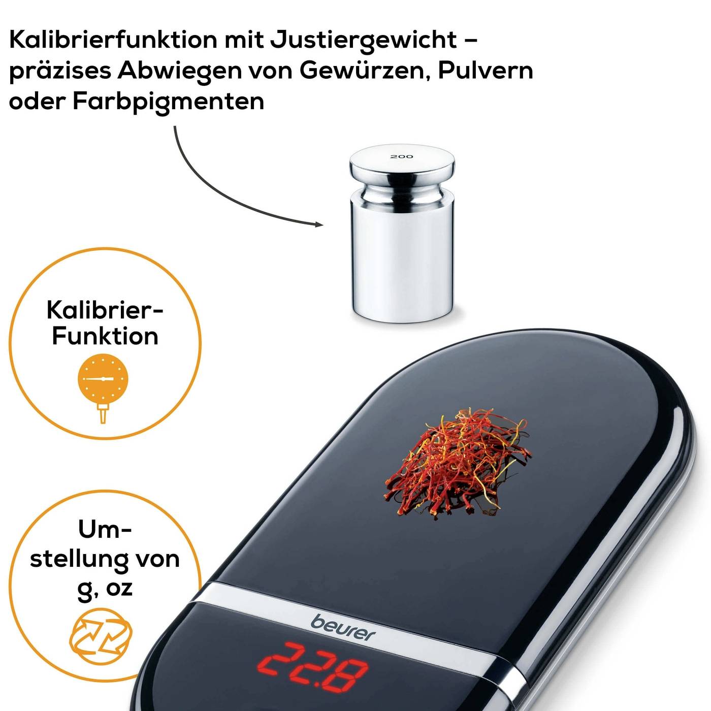 Digitale Küchenwaage mit Gewürzen darauf, daneben ein Kalibriergewicht. Text: 'Kalibrierfunktion', 'Umstellung von g/oz'.