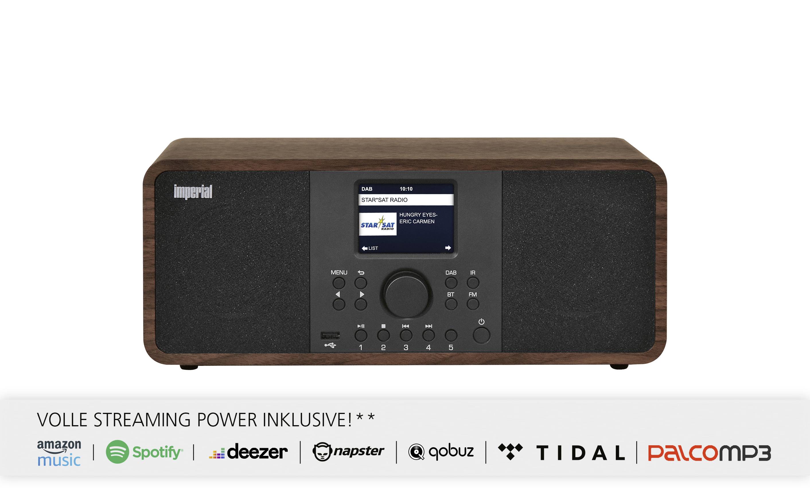 Radio mit Holzverkleidung, Frontdisplay zeigt 'DAB/FM Radio'. Darunter Streaming-Dienste: Amazon Music, Spotify, Deezer, und mehr.