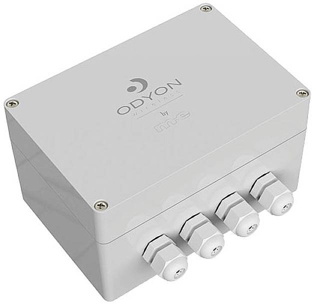 Elektronikgehäuse mit vier Kabelverschraubungen, Firmenlogo 'ODYON' auf der Oberseite, graue Farbe.
