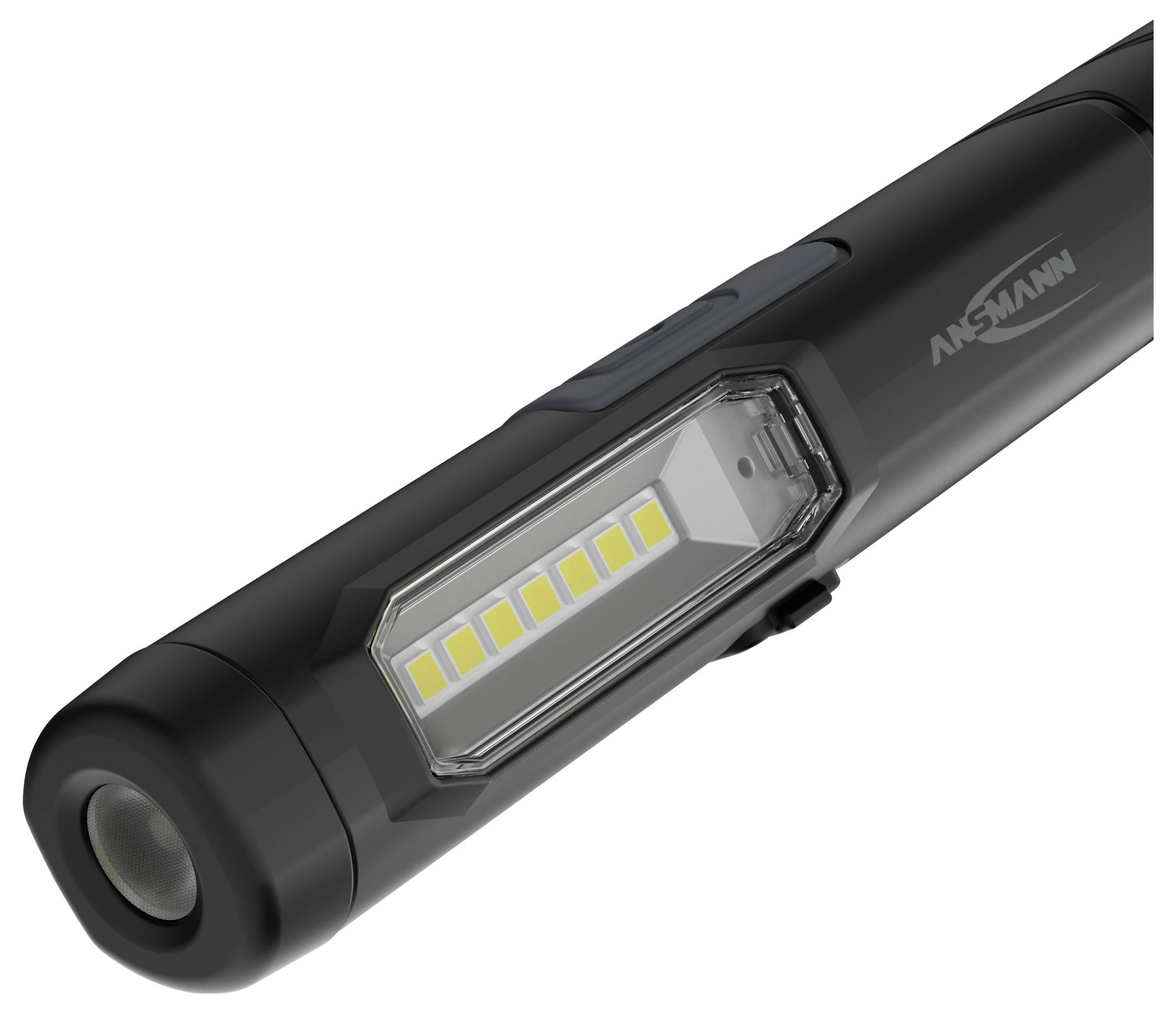 Ein schwarzes LED-Taschenlampe mit mehreren leuchtenden LEDs und seitlichem Knopf. Ansmann-Logo auf der Seite sichtbar.