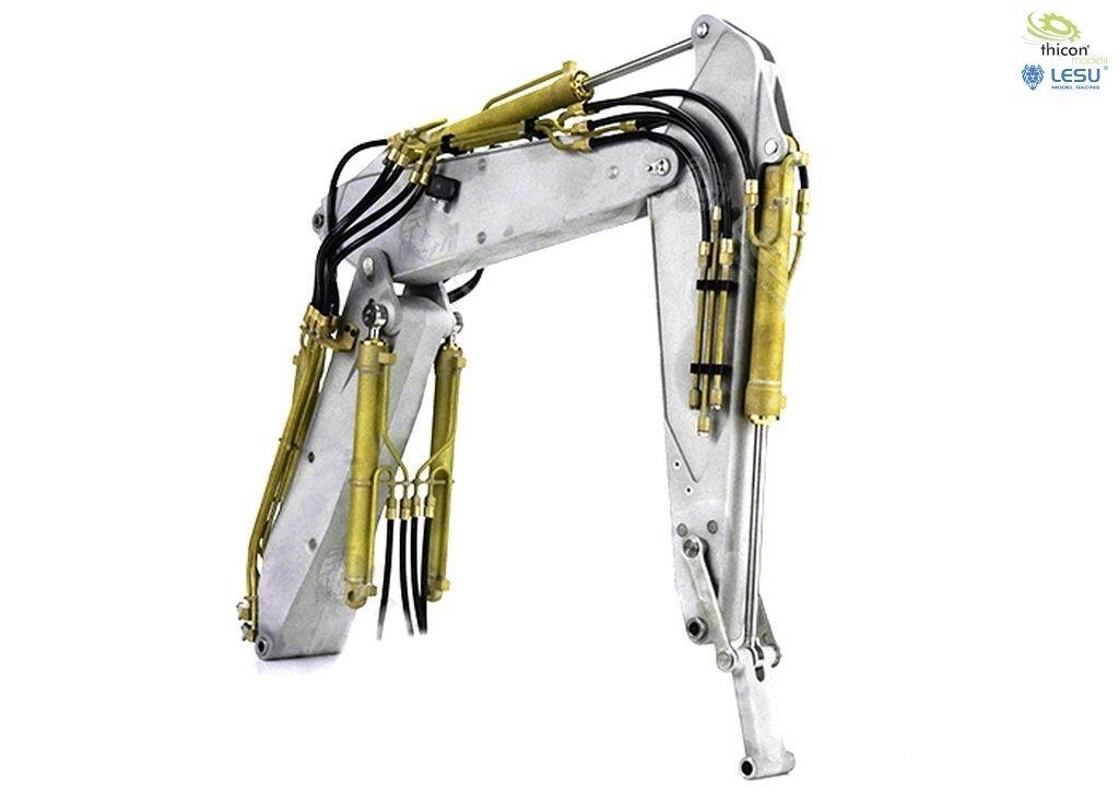 Metallischer, hydraulischer Roboterarm mit mehreren Schläuchen und Zylindern, dargestellt auf weißem Hintergrund.