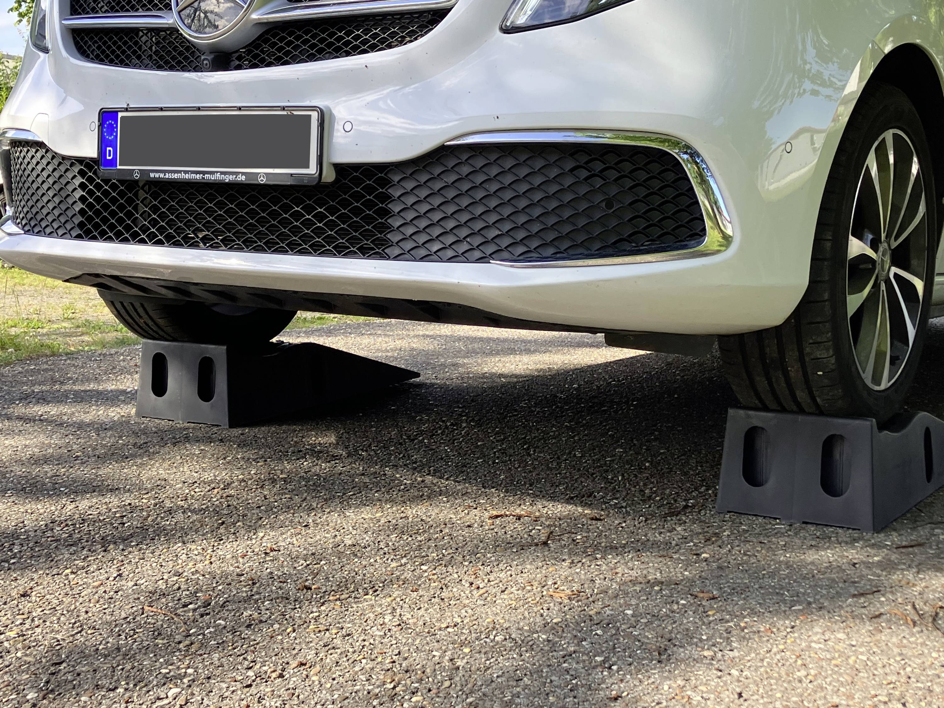 IWH Auffahrrampe 2 Stück / 3 Tonnen Auffahrrampe 3 t Arbeitshöhe: 15.5cm (max)