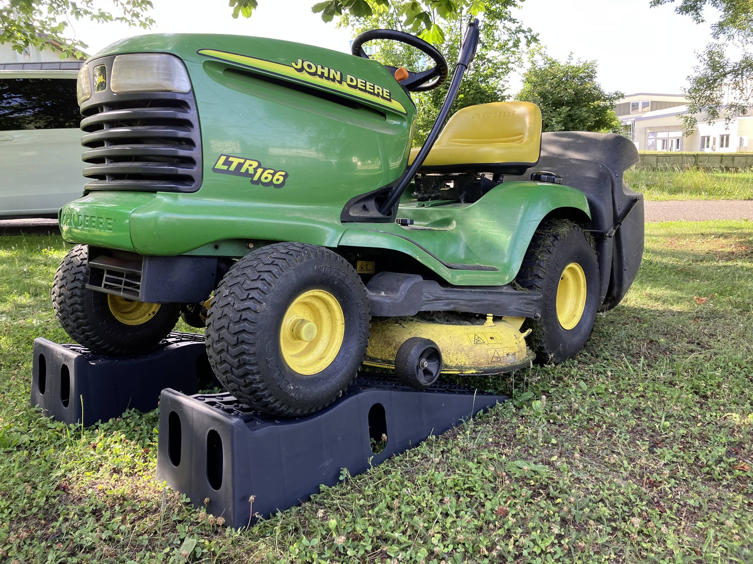 IWH Auffahrrampe 2 Stück / 3 Tonnen Auffahrrampe 3 t Arbeitshöhe: 15.5cm (max)