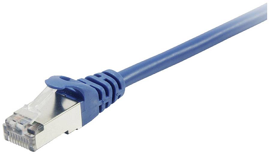 Ein blaues Ethernet-Kabel mit RJ-45-Stecker. Es wird typischerweise für Netzwerkverbindungen verwendet.