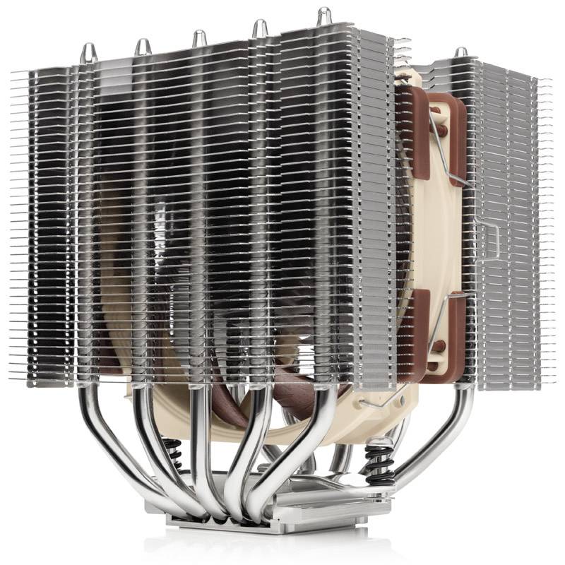 Ein großer CPU-Kühler mit mehreren silbernen Kühlrippen und Heatpipes. Er ist für den Einsatz in leistungsfähigen Computern konzipiert.