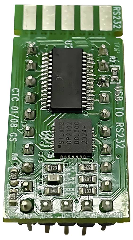 Eine grüne elektronische Leiterplatte mit mehreren silbernen Pins, Mikrochips und einem USB-Anschluss.