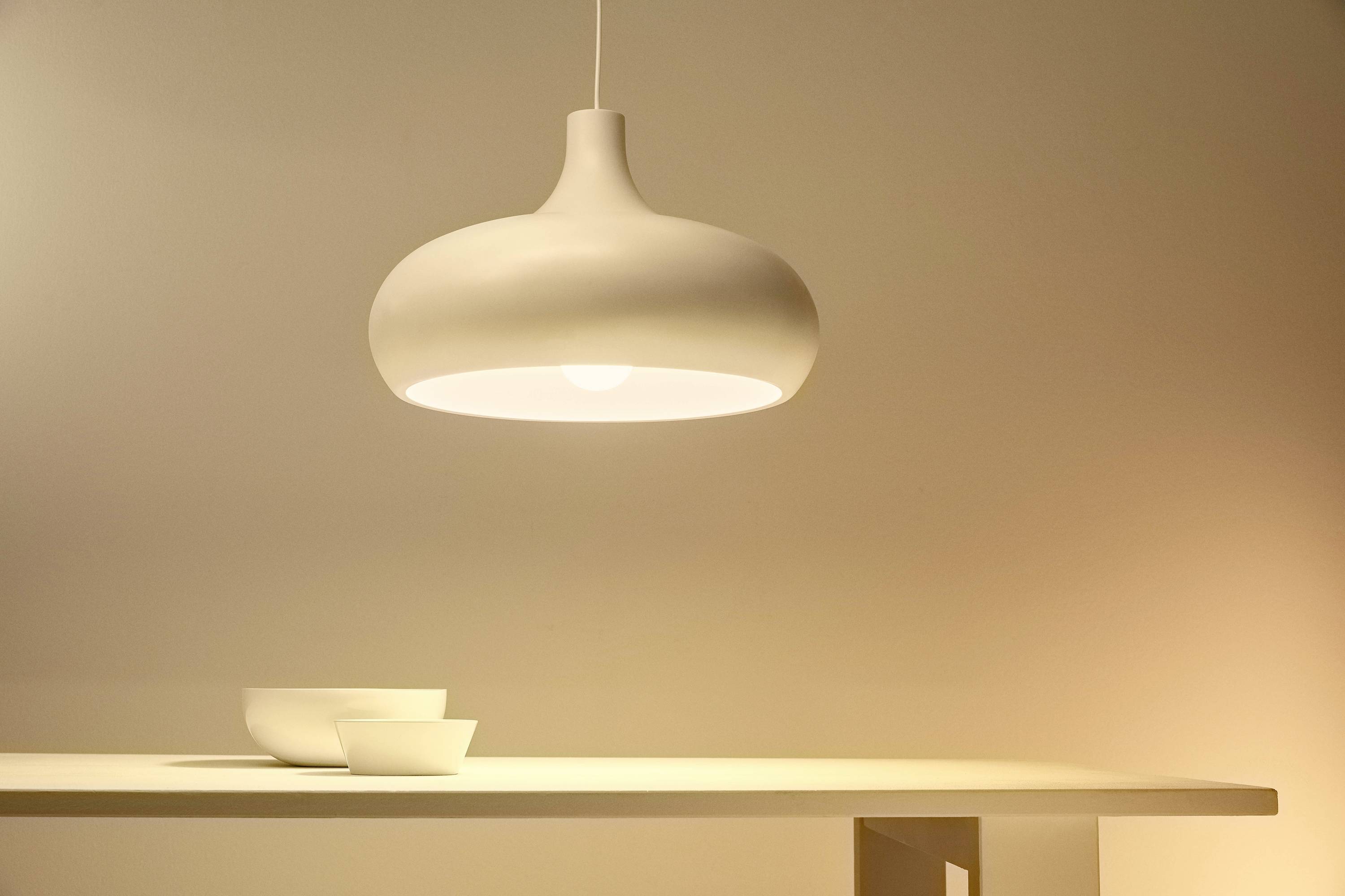 WiZ 8719514554658 LED EEK F (A - G) E14 Tropfenform 5 W = 40 W RGBW dimmbar, app-gesteuert 1 St.