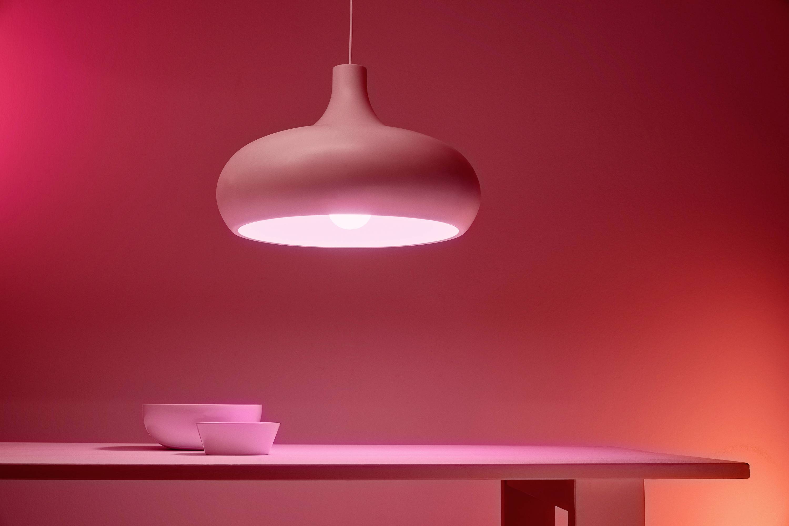 WiZ 8719514554658 LED EEK F (A - G) E14 Tropfenform 5 W = 40 W RGBW dimmbar, app-gesteuert 1 St.