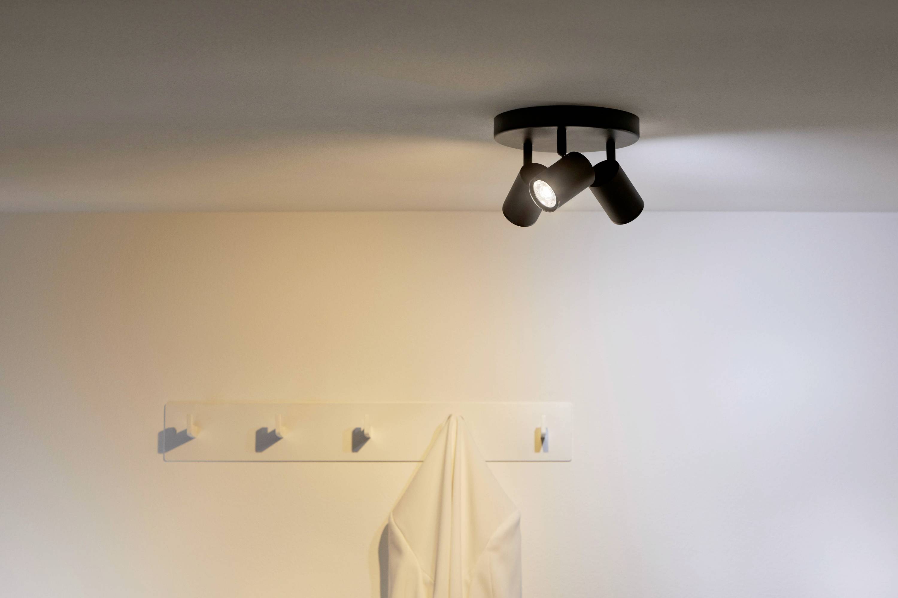 WiZ 8719514554535 IMAGEO Spots 3x5W B 22-65K RGB RD LED-Deckenleuchte GU10 15W Schwarz