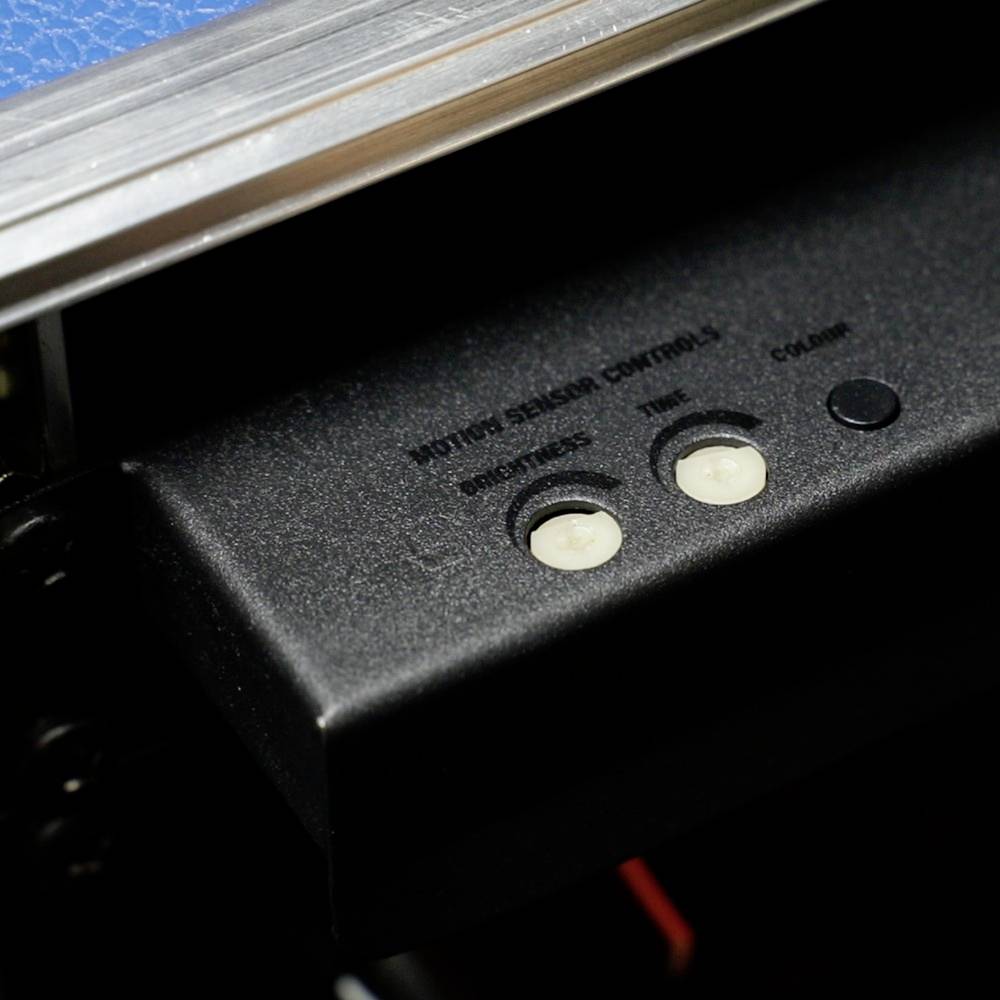 Adam Hall 87451 SMART C Rackleuchte 1 HE