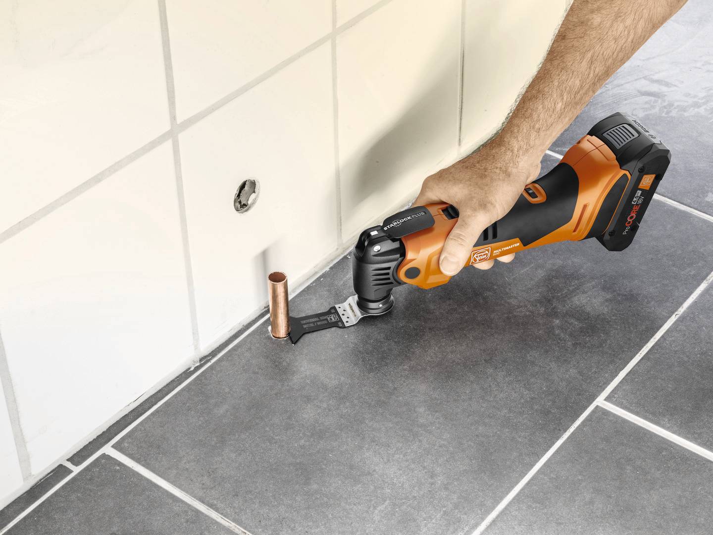 Fein Multimaster AMM 500 Plus Top 71293863000 Akku-Multifunktionswerkzeug ohne Akku, ohne Ladegerät, mit Zubehör, inkl. Koffer