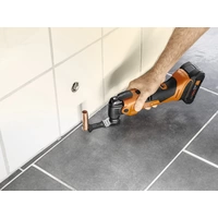 Fein Multimaster AMM 500 Plus Top 71293863000 Akku-Multifunktionswerkzeug ohne Akku, ohne Ladegerät, mit Zubehör, inkl. Koffer Fein Multimaster AMM 500 Plus Top 71293863000 Akku-Multifunktionswerkzeug ohne Akku, ohne Ladegerät, mit Zubehör, inkl. Koffer