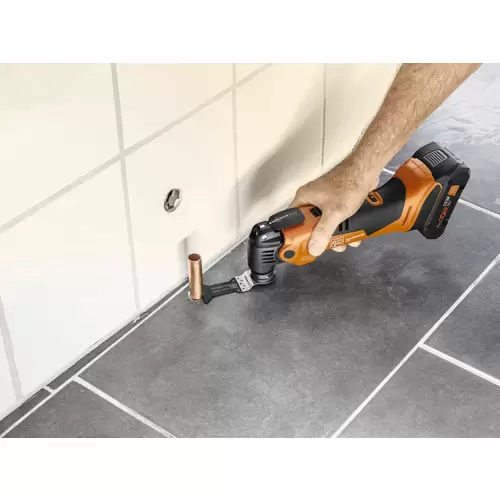 Fein Multimaster AMM 500 Plus Top 71293863000 Akku-Multifunktionswerkzeug ohne Akku, ohne Ladegerät, mit Zubehör, inkl. Koffer Fein Multimaster AMM 500 Plus Top 71293863000 Akku-Multifunktionswerkzeug ohne Akku, ohne Ladegerät, mit Zubehör, inkl. Koffer
