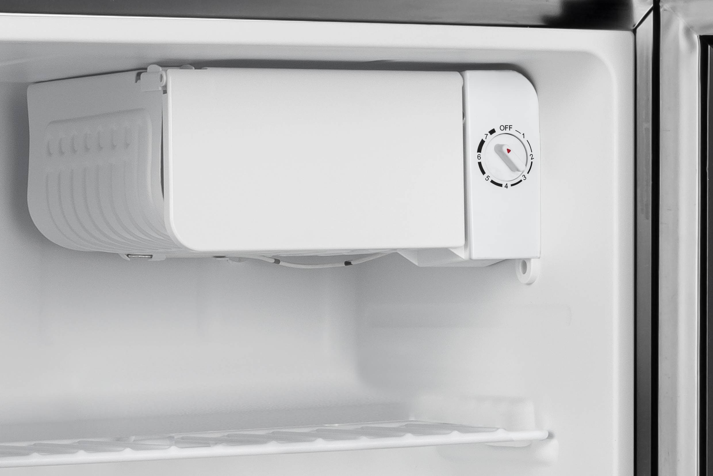 Glaskühlschrank CBE46DMF4EC EEK: E (A - G) 46l Standgerät Schwarz