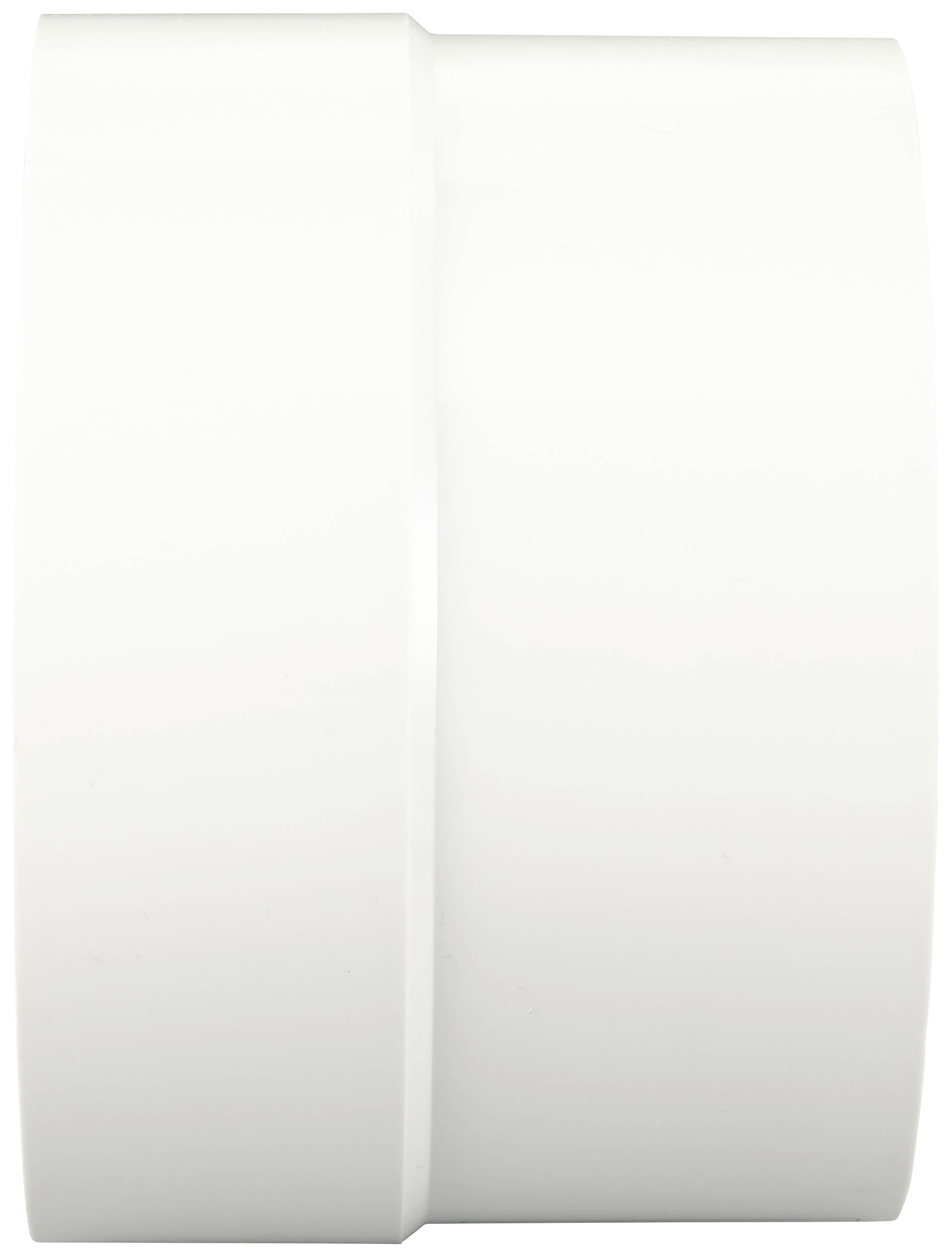 Ein weißer zylindrischer Kunststoffadapter, wahrscheinlich ein Rohrverbinder, auf weißem Hintergrund.