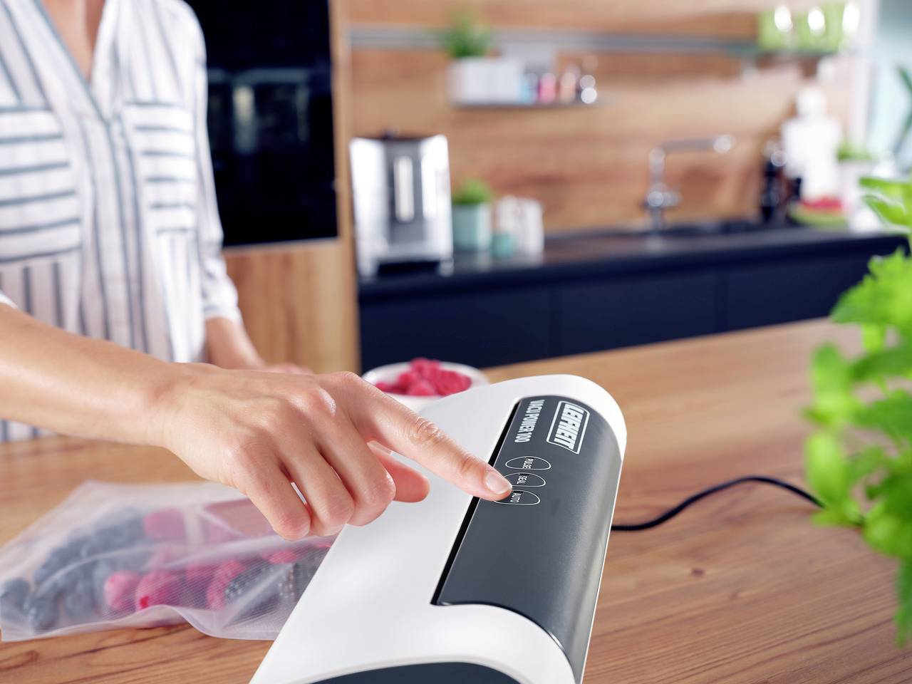 Leifheit 03280 Vacu Power 100 Vakuumierer (B x H x T) 378 x 66 x 103mm