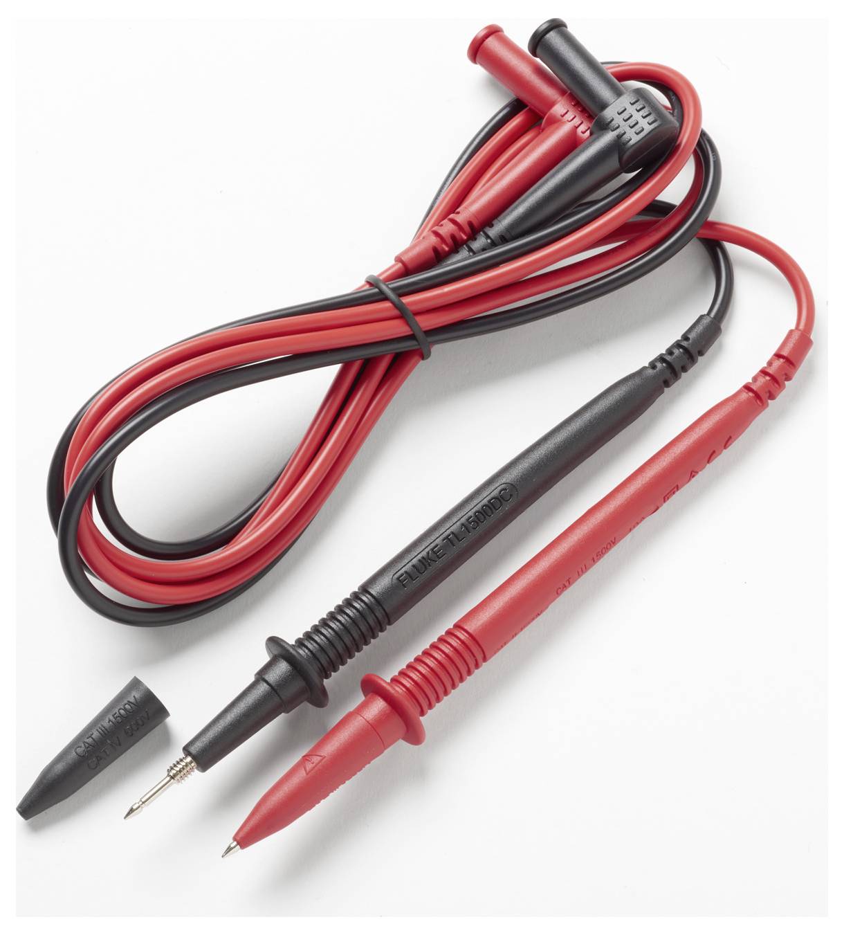 Ein Paar rote und schwarze Messleitungen mit abnehmbaren Kappen, verwendet für elektrische Tests.